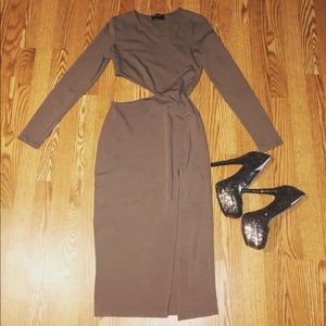 NastyGal Cut Out Dress w/Long Sleeves Sz M